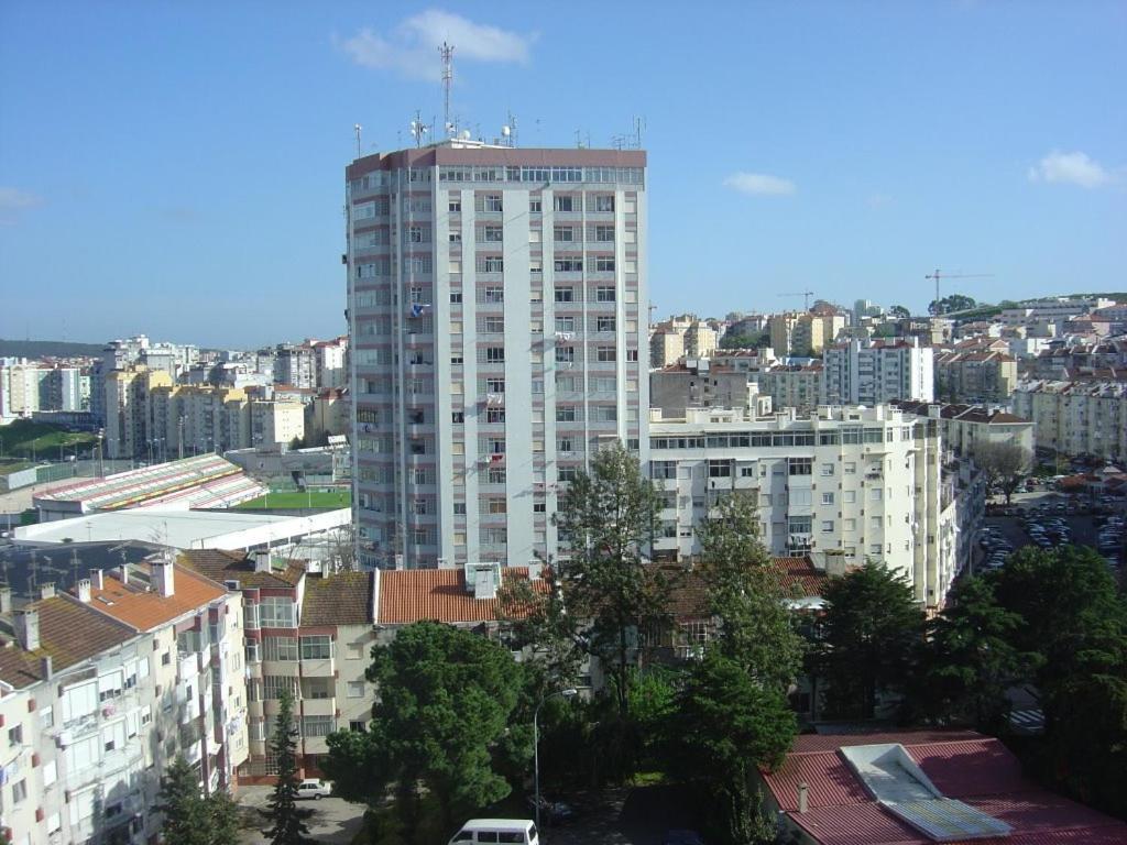 Appartement In Bed With Lisbon 15E à Amadora Extérieur photo